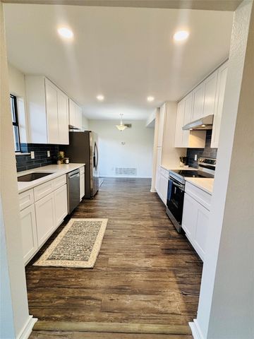 2516 Creek Crossing Road, Mesquite, TX 75181