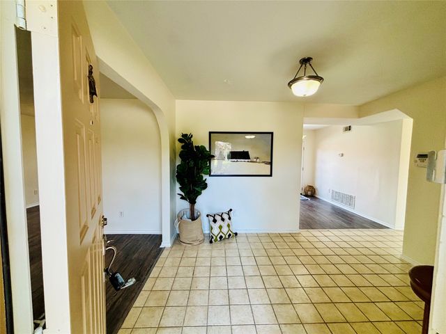 2516 Creek Crossing Road, Mesquite, TX 75181