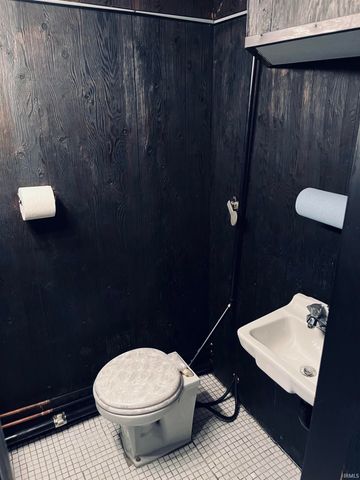 2618 Lincoln Way West Avenue, South Bend, IN 46628