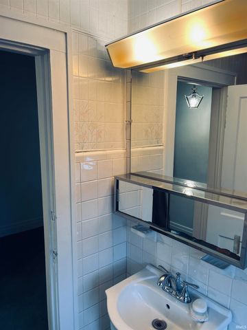 2618 Lincoln Way West Avenue, South Bend, IN 46628