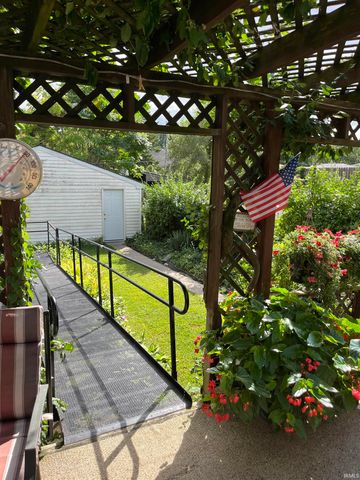 2618 Lincoln Way West Avenue, South Bend, IN 46628