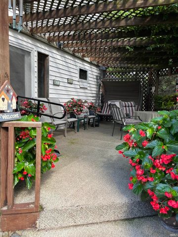 2618 Lincoln Way West Avenue, South Bend, IN 46628