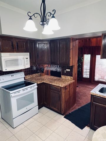 2618 Lincoln Way West Avenue, South Bend, IN 46628