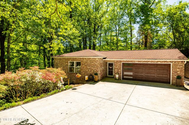 2513 SW Lakemoor Drive, Knoxville, TN 37920