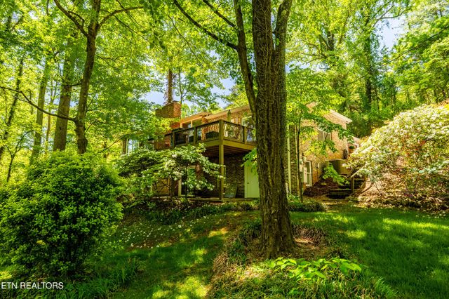 2513 SW Lakemoor Drive, Knoxville, TN 37920