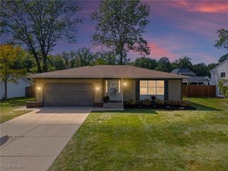 8408 Brentwood Drive, Olmsted Falls, OH 44138