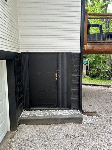 6823 Agnes Avenue, Kansas City, MO 64132
