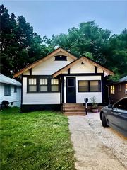 6823 Agnes Avenue, Kansas City, MO 64132