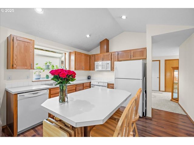 2478 S ALPINE St, Cornelius, OR 97113