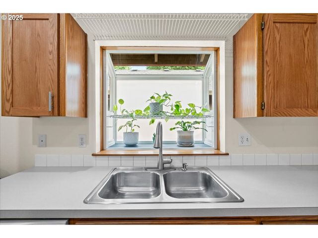 2478 S ALPINE St, Cornelius, OR 97113