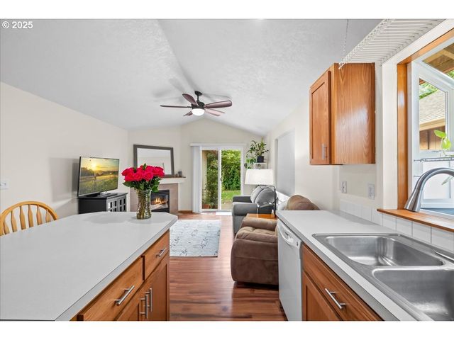 2478 S ALPINE St, Cornelius, OR 97113