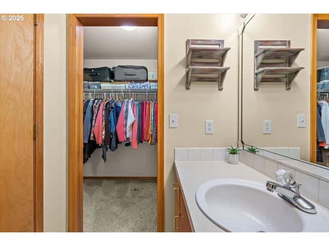 2478 S ALPINE St, Cornelius, OR 97113