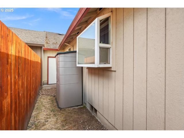 2478 S ALPINE St, Cornelius, OR 97113