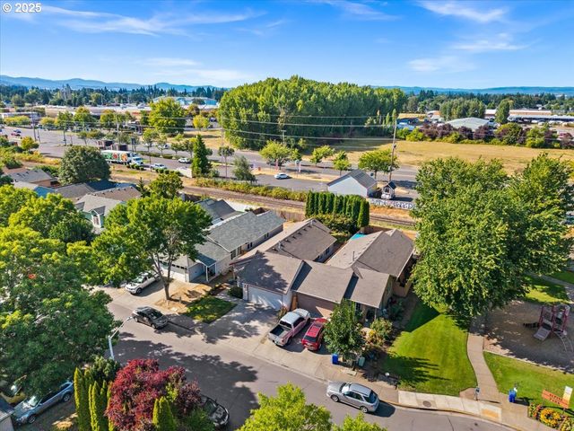 2478 S ALPINE St, Cornelius, OR 97113