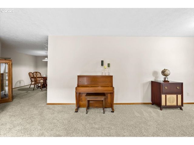 2478 S ALPINE St, Cornelius, OR 97113