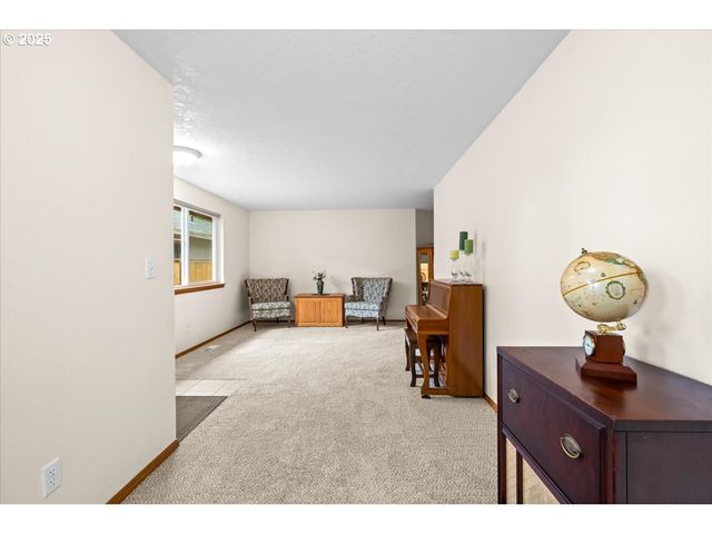 2478 S ALPINE St, Cornelius, OR 97113
