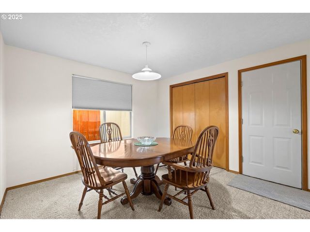 2478 S ALPINE St, Cornelius, OR 97113