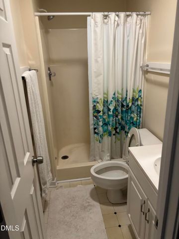 712 Martin Luther King Junior Boulevard H-2, Chapel Hill, NC 27514