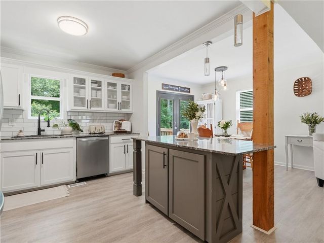 205 Shallowford Road NW, Kennesaw, GA 30144