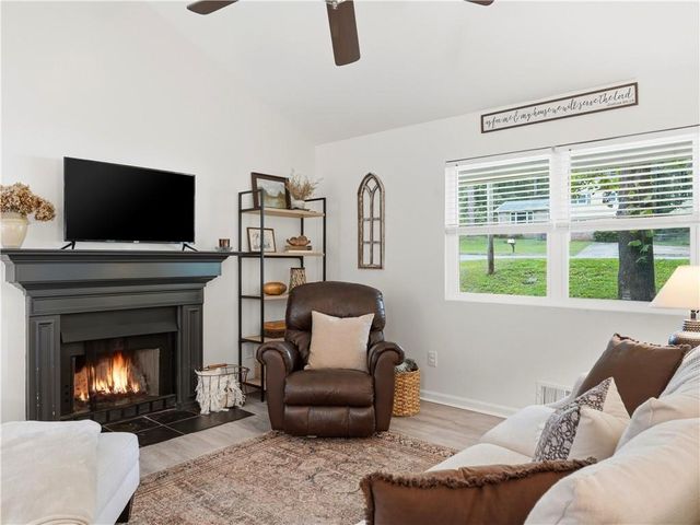 205 Shallowford Road NW, Kennesaw, GA 30144