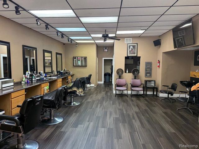 16129 Mack Avenue, Detroit, MI 48224