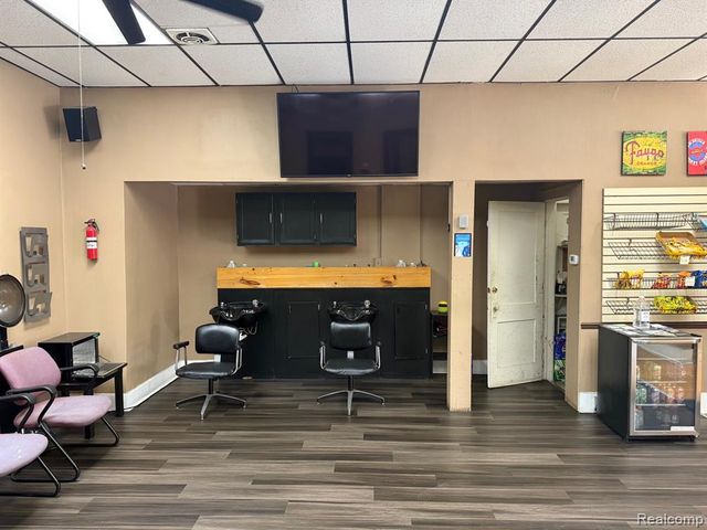16129 Mack Avenue, Detroit, MI 48224