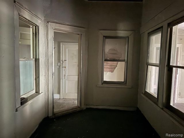 16129 Mack Avenue, Detroit, MI 48224