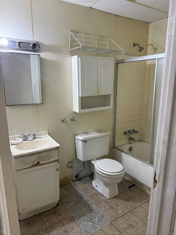16129 Mack Avenue, Detroit, MI 48224