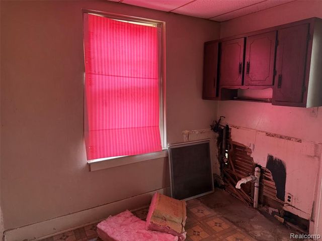 16129 Mack Avenue, Detroit, MI 48224