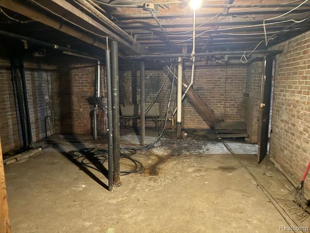 16129 Mack Avenue, Detroit, MI 48224