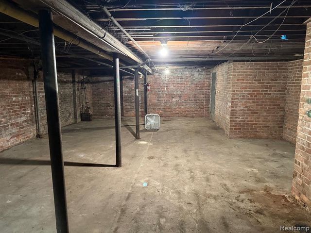 16129 Mack Avenue, Detroit, MI 48224