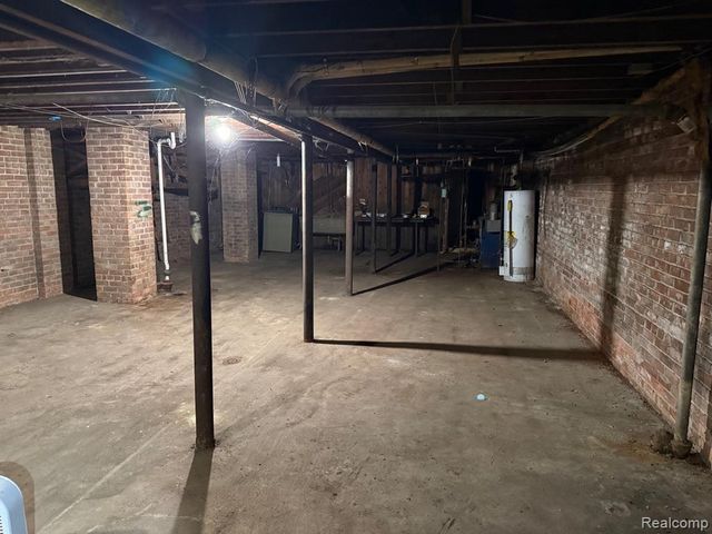 16129 Mack Avenue, Detroit, MI 48224