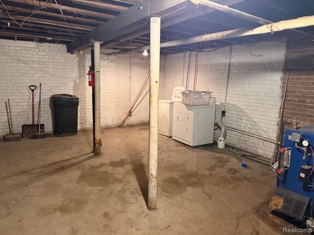 16129 Mack Avenue, Detroit, MI 48224