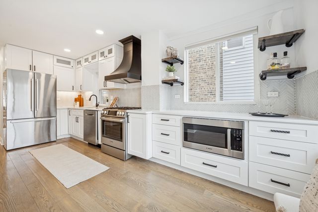 5426 N Western Avenue, Chicago, IL 60625