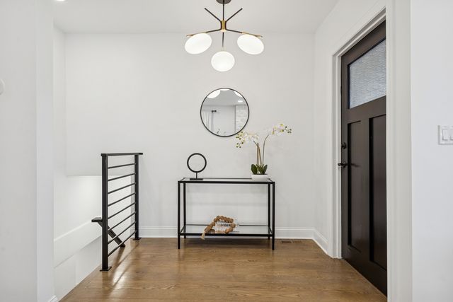 5426 N Western Avenue, Chicago, IL 60625