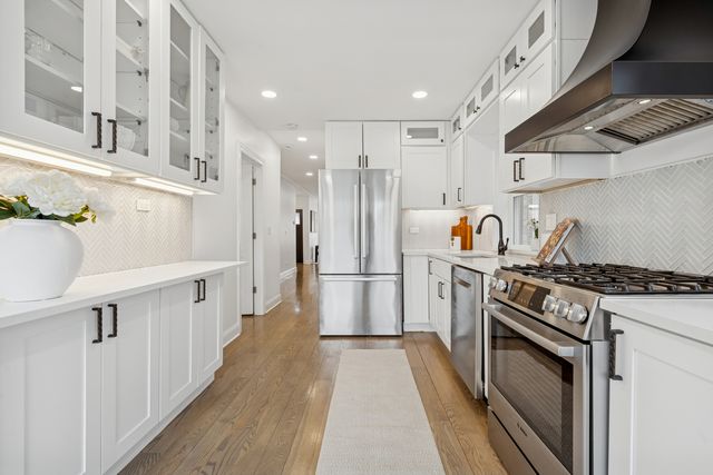 5426 N Western Avenue, Chicago, IL 60625