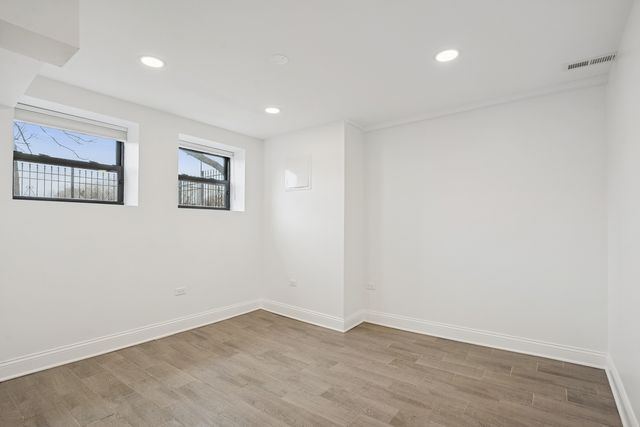 5426 N Western Avenue, Chicago, IL 60625