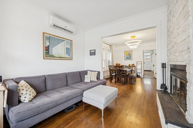 5426 N Western Avenue, Chicago, IL 60625