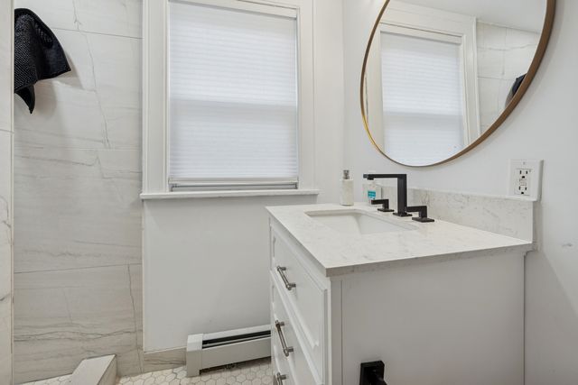 5426 N Western Avenue, Chicago, IL 60625