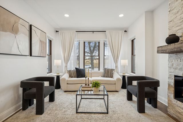 5426 N Western Avenue, Chicago, IL 60625