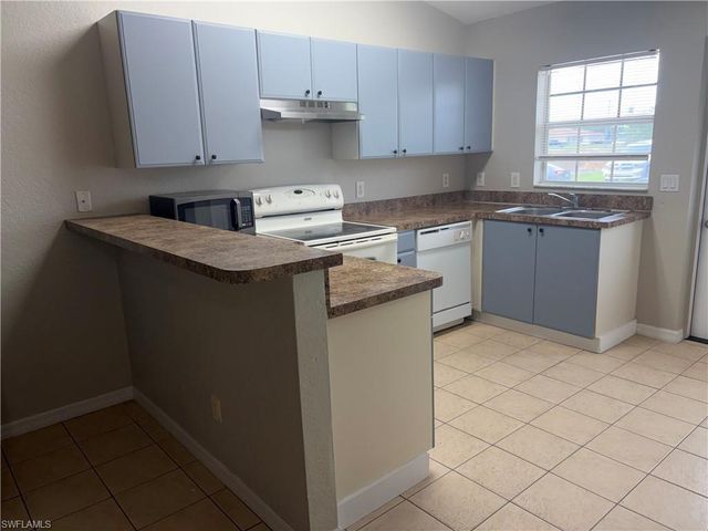 4545 26th ST SW, Lehigh Acres, FL 33973