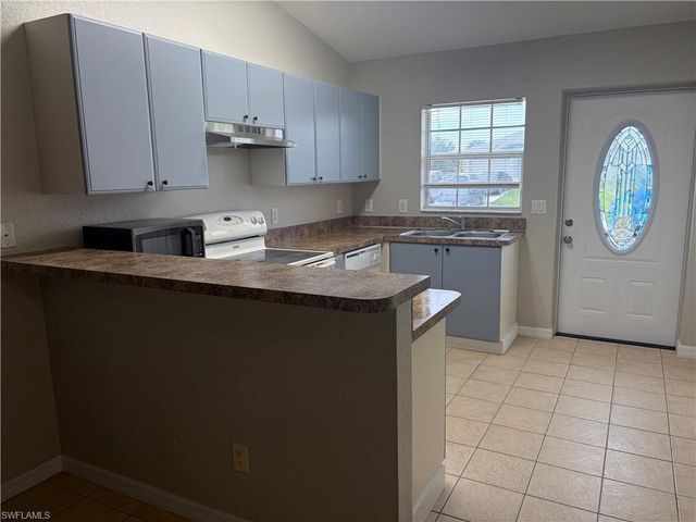 4545 26th ST SW, Lehigh Acres, FL 33973