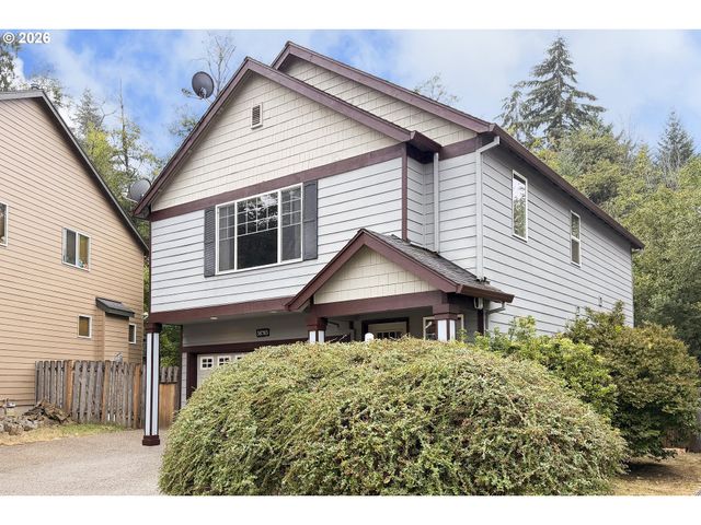 38783 REDWOOD St, Sandy, OR 97055