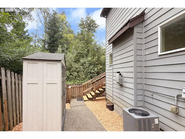 38783 REDWOOD St, Sandy, OR 97055
