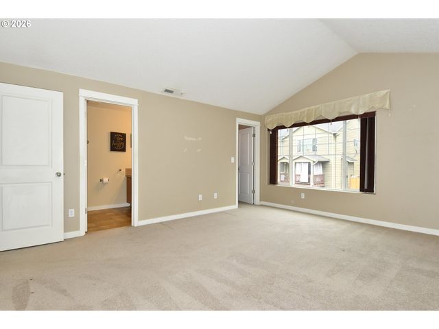 38783 REDWOOD St, Sandy, OR 97055