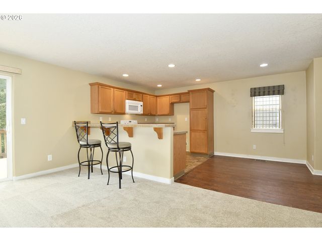 38783 REDWOOD St, Sandy, OR 97055