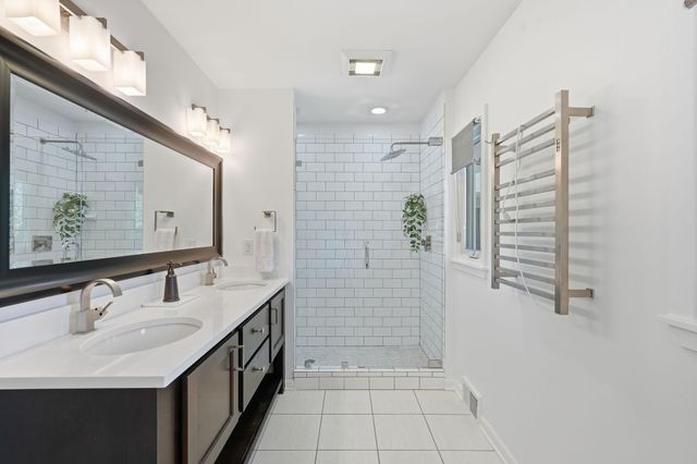 29 Orme Court, Saint Paul, MN 55116