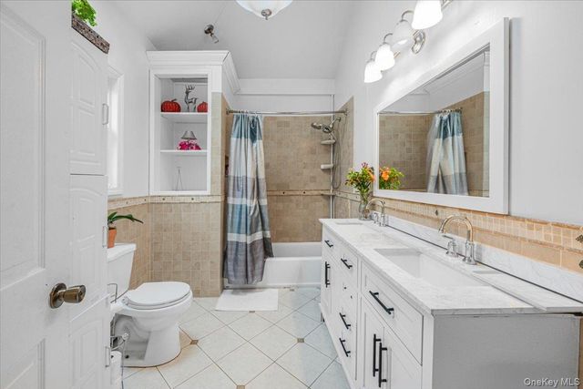 25 3rd Avenue, Central Islip, NY 11722