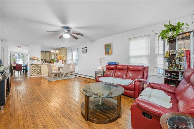 25 3rd Avenue, Central Islip, NY 11722