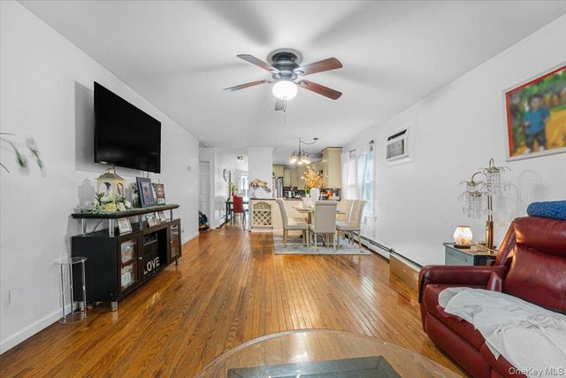 25 3rd Avenue, Central Islip, NY 11722
